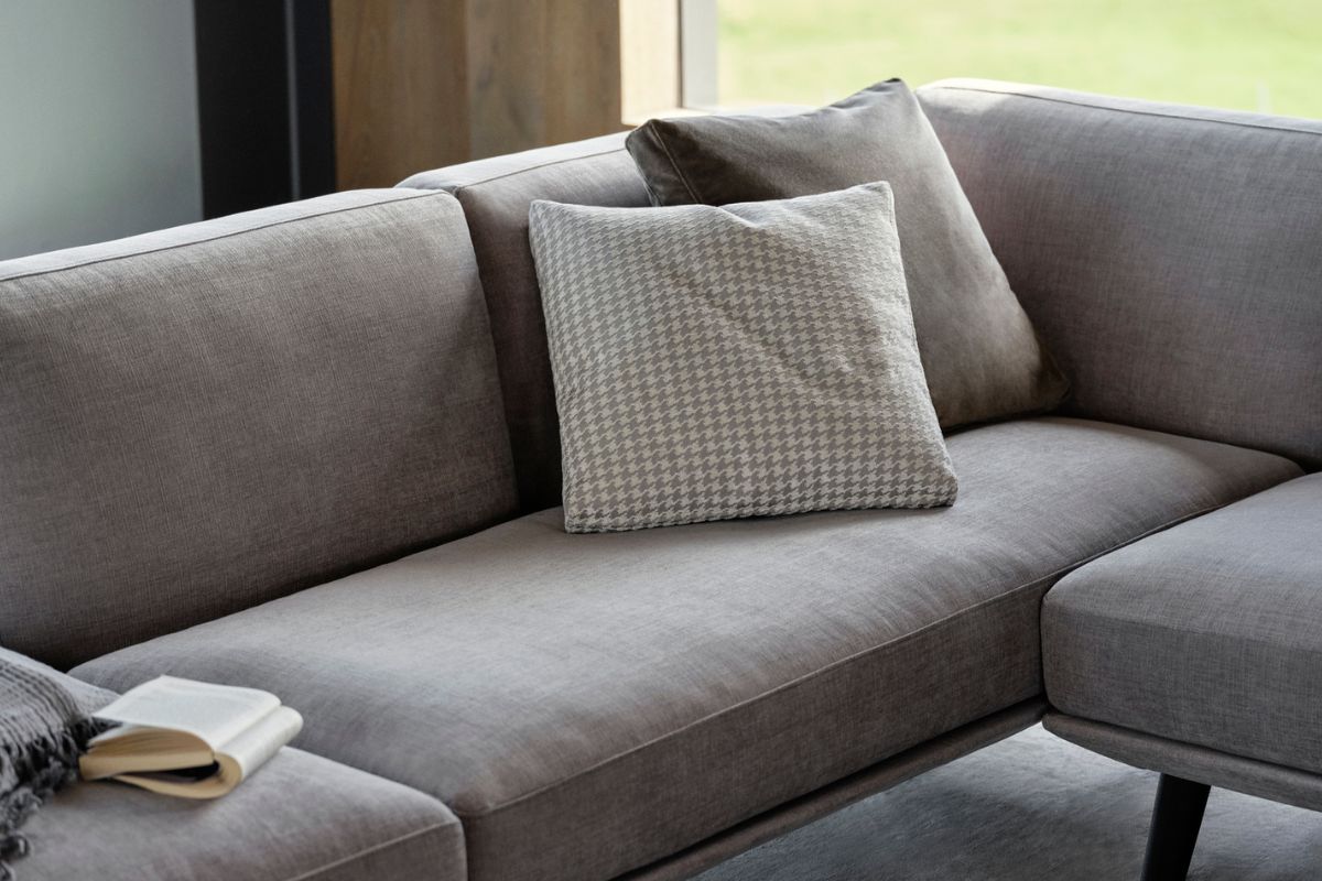 9 Expert-Approved Ideas For Styling A Grey Sofa | King Living