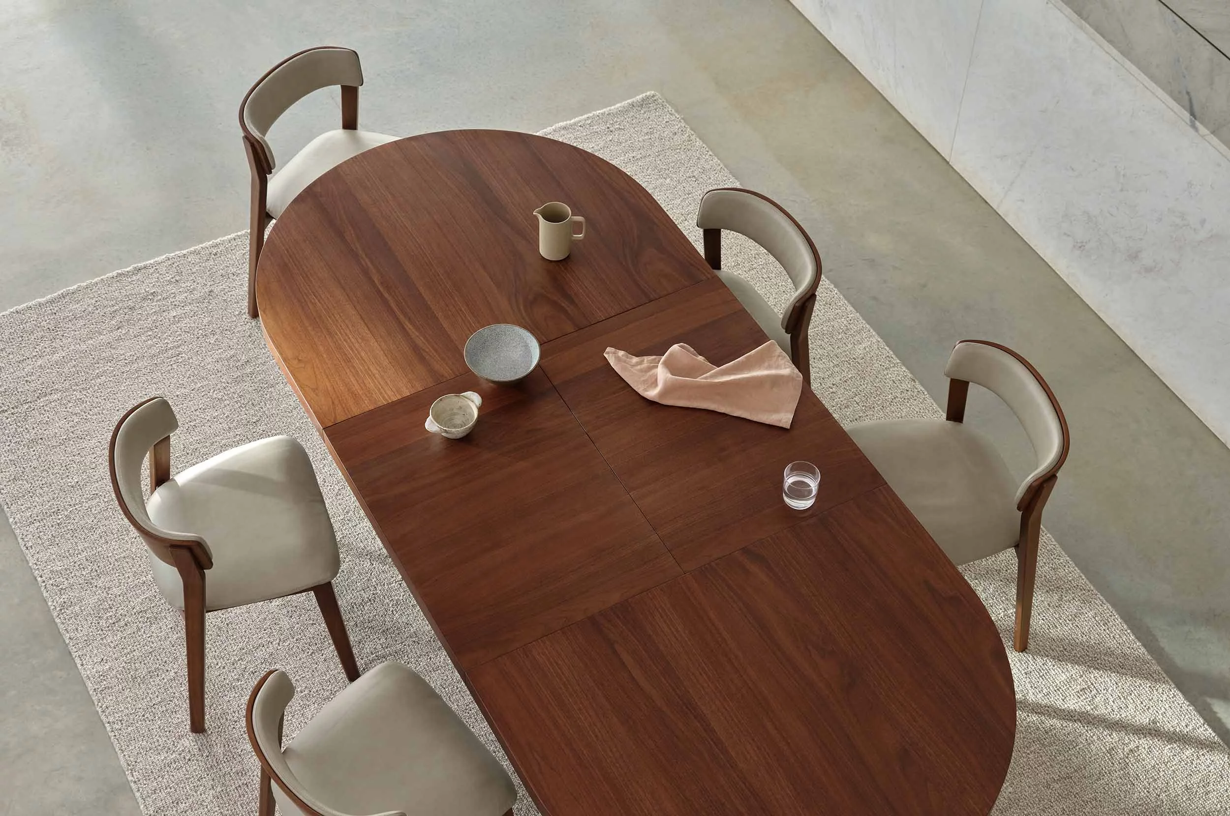 Heritage Oval 6-8 Seater Extendable Dining Table